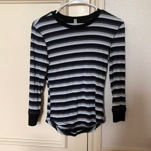 FREE PEOPLE INTIMATELY LONG SLEEVE TOP SIZE SMALL